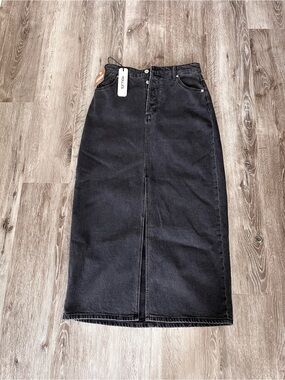 ROLLA’S Black Denim Midi Skirt 
Size 28
New with tags